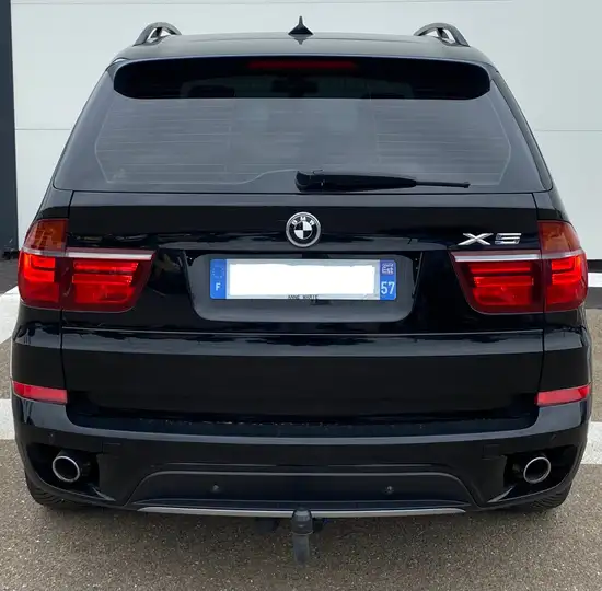 
								BMW X5 plein									