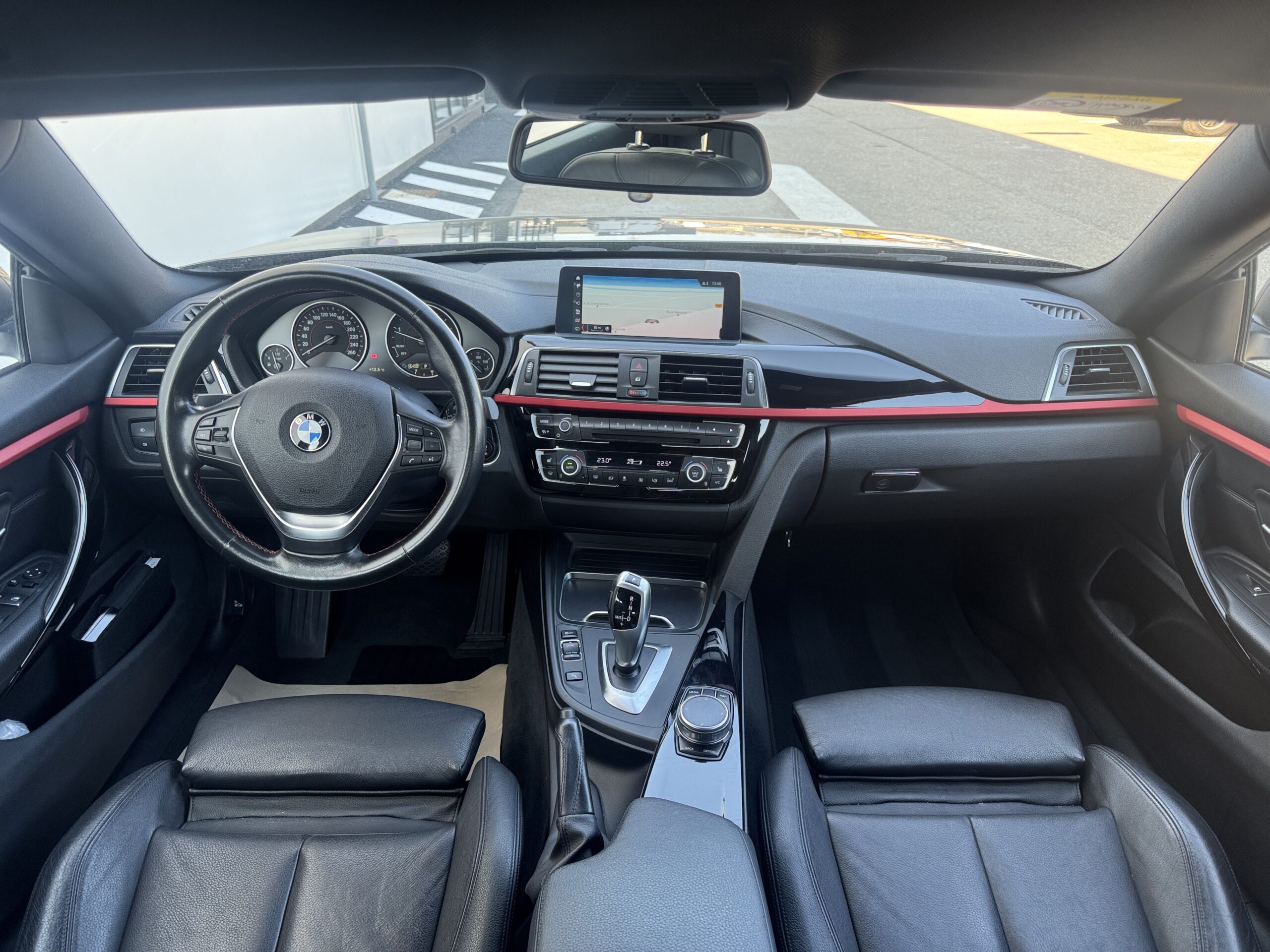 
								BMW série 4 / 418 D Boite Automatique plein									