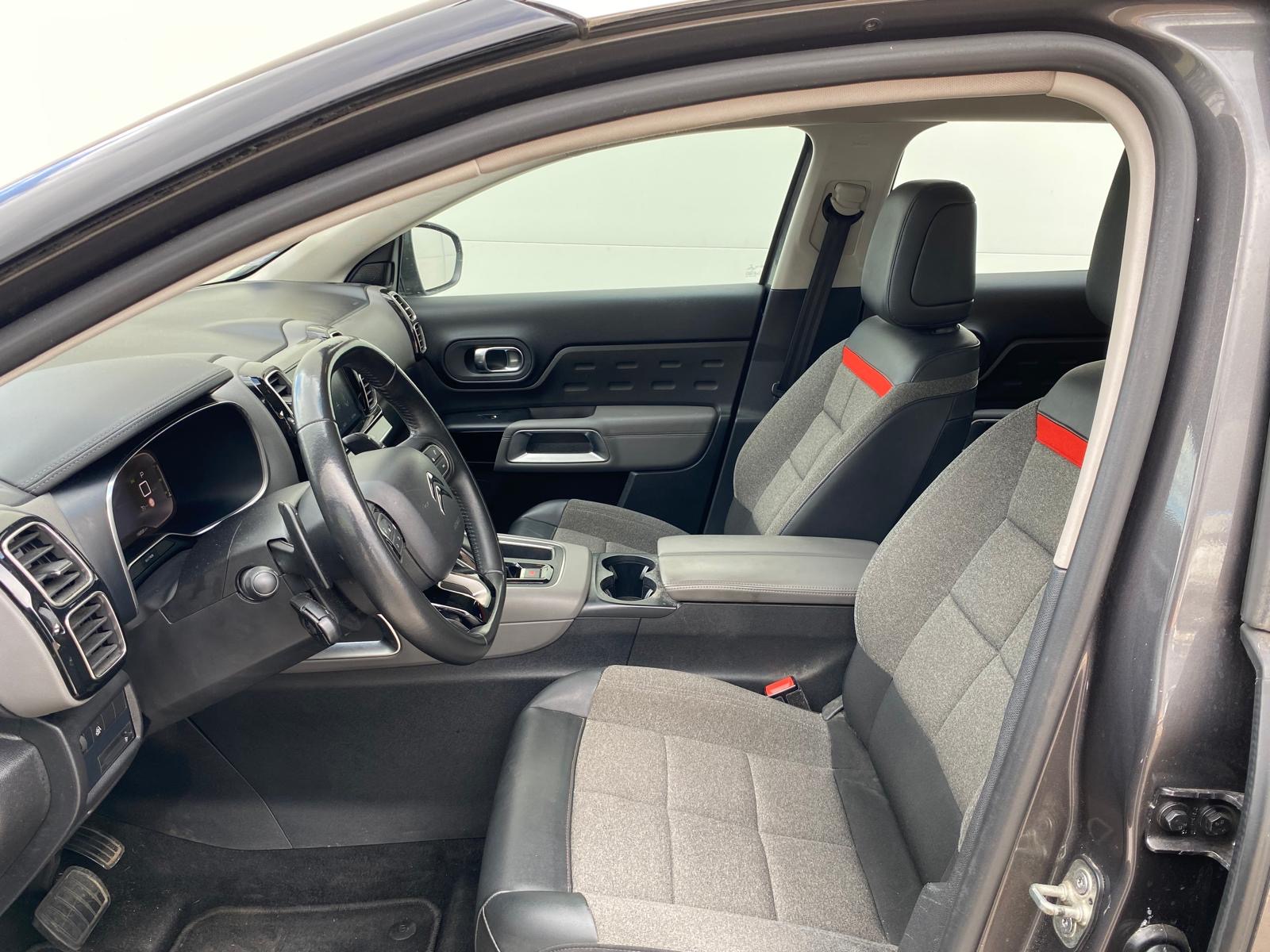 
								Citroën C5 Aircross 1.5 HDI 130 CV Boite Automatique plein									