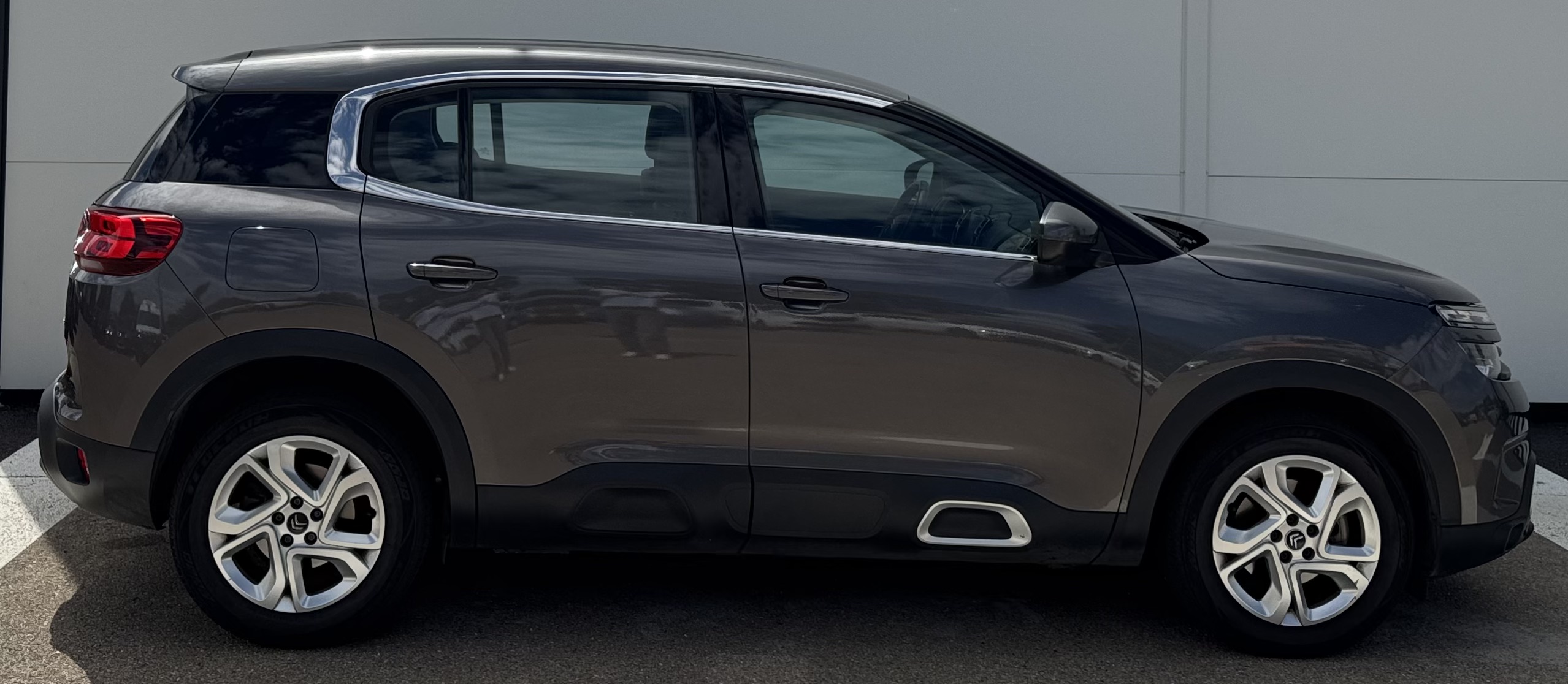 
								Citroën C5 Aircross 1.5 HDI 130 CV Boite Automatique plein									