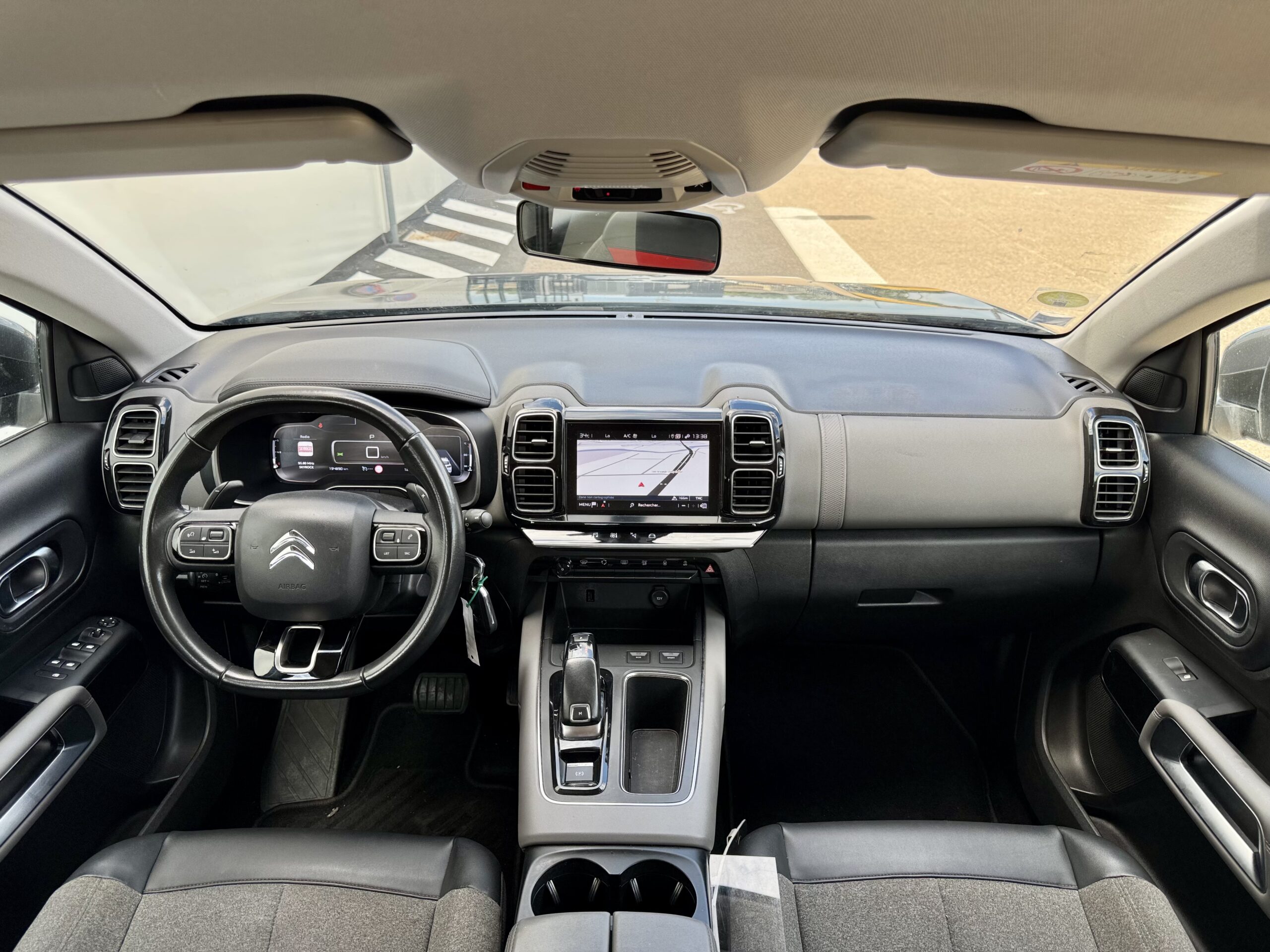 
								Citroën C5 Aircross 1.5 HDI 130 CV Boite Automatique plein									