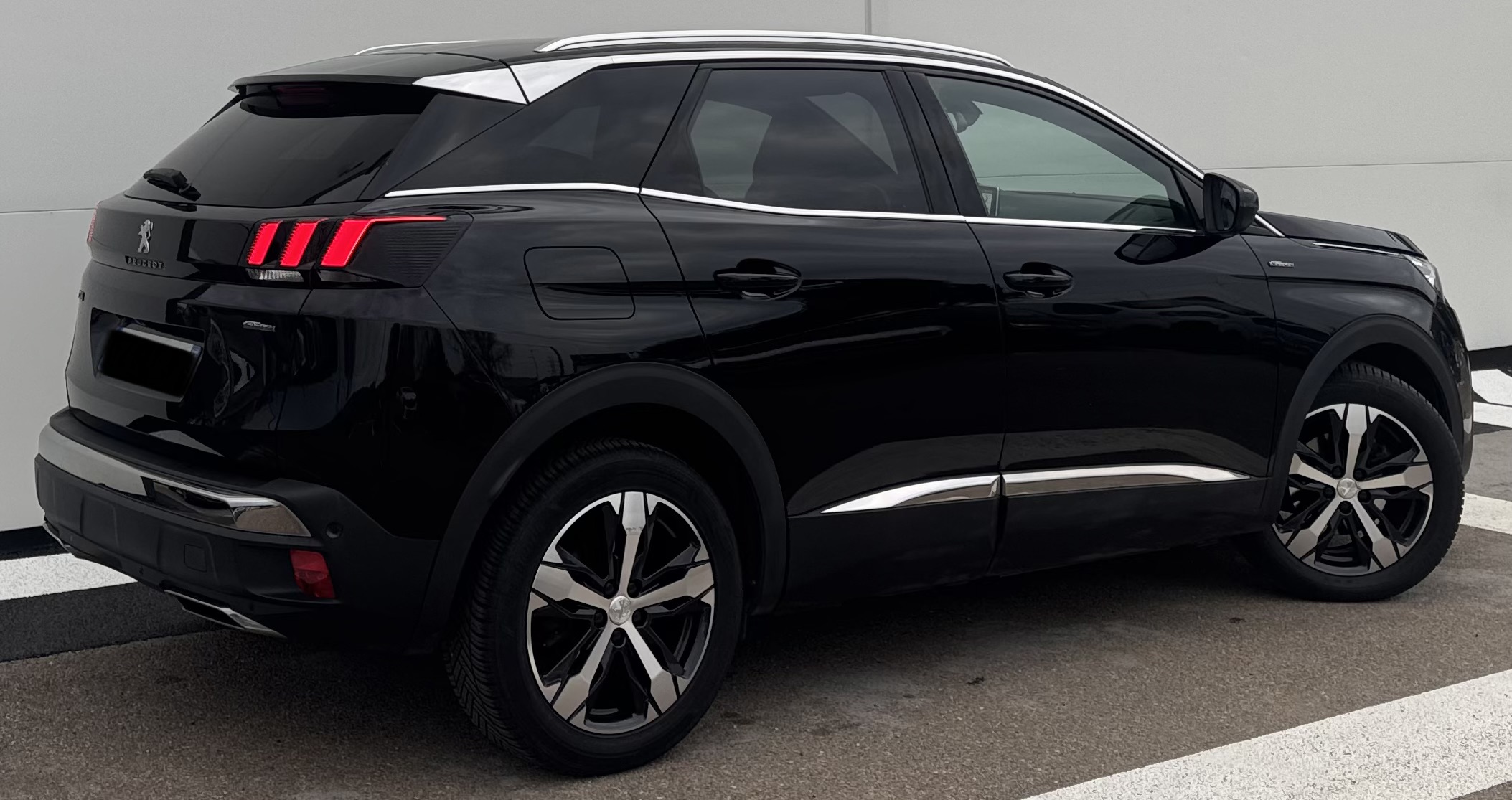 
								PEUGEOT 3008 GT LINE 130 CV ✅✅GARANTIE 12 MOIS ✅✅ plein									