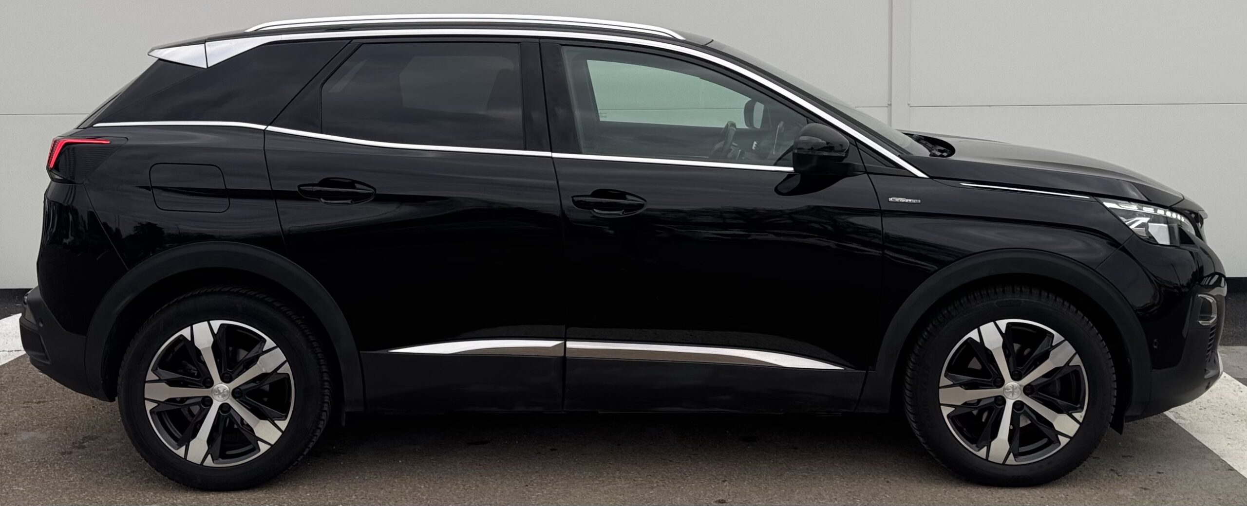 
								PEUGEOT 3008 GT LINE 130 CV ✅✅GARANTIE 12 MOIS ✅✅ plein									