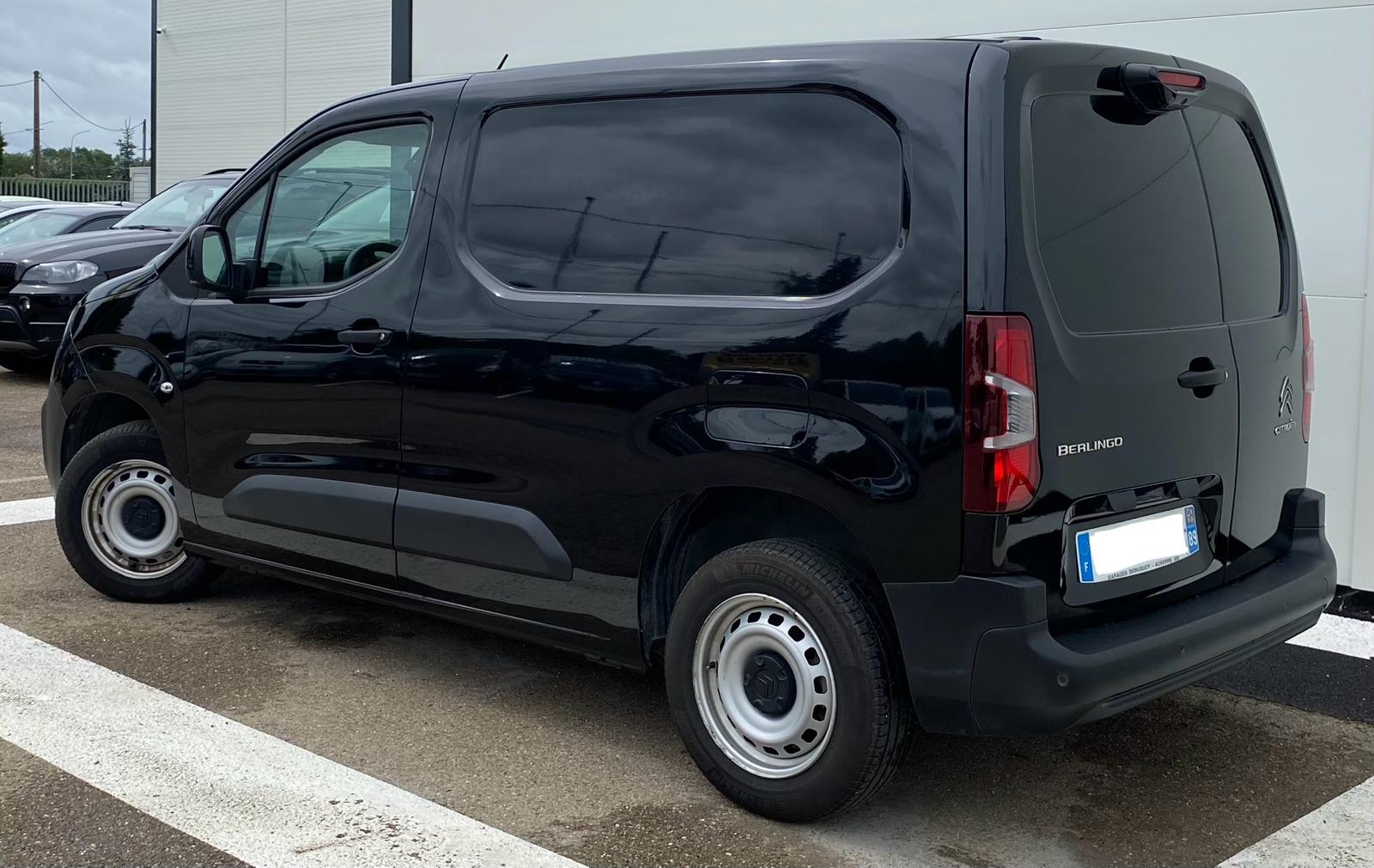 
								Citroën Berlingo 2021 / 100 CV ✅✅ GARANTIE 12 MOIS ✅✅ Très bon état ! plein									