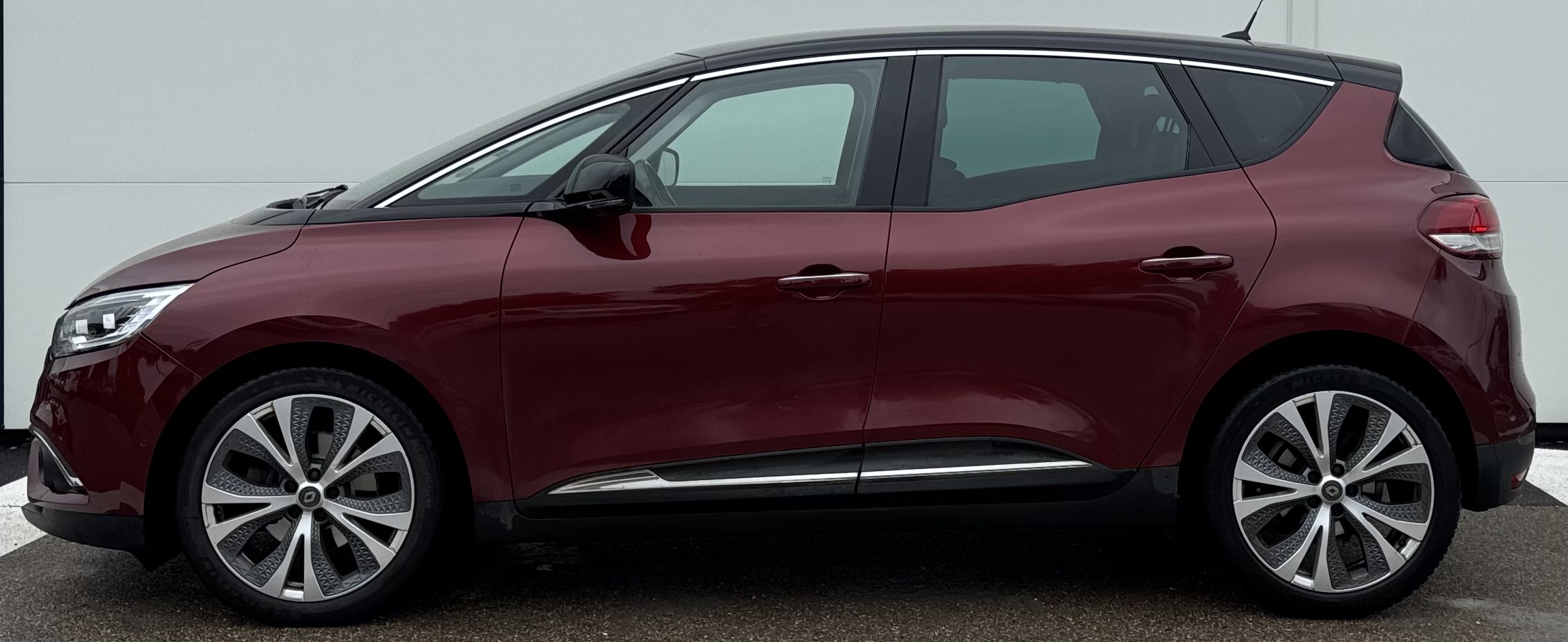 
								RENAULT Scenic 1.6 DCI 130 CV ✅✅ GARANTIE 12 MOIS ✅✅ plein									